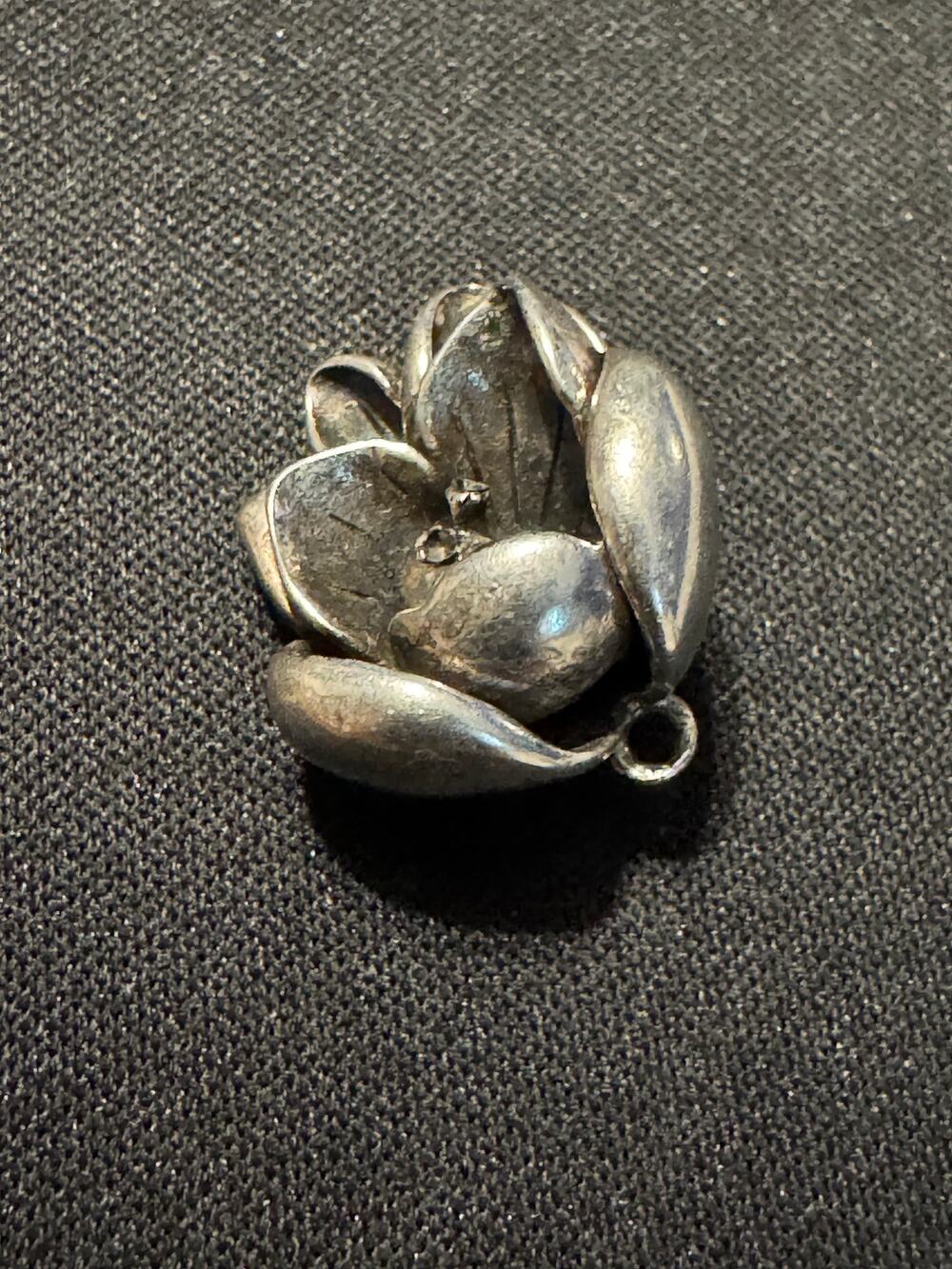 Vintage Fossil Posey Flower Pendant 3 Rhinestones Center